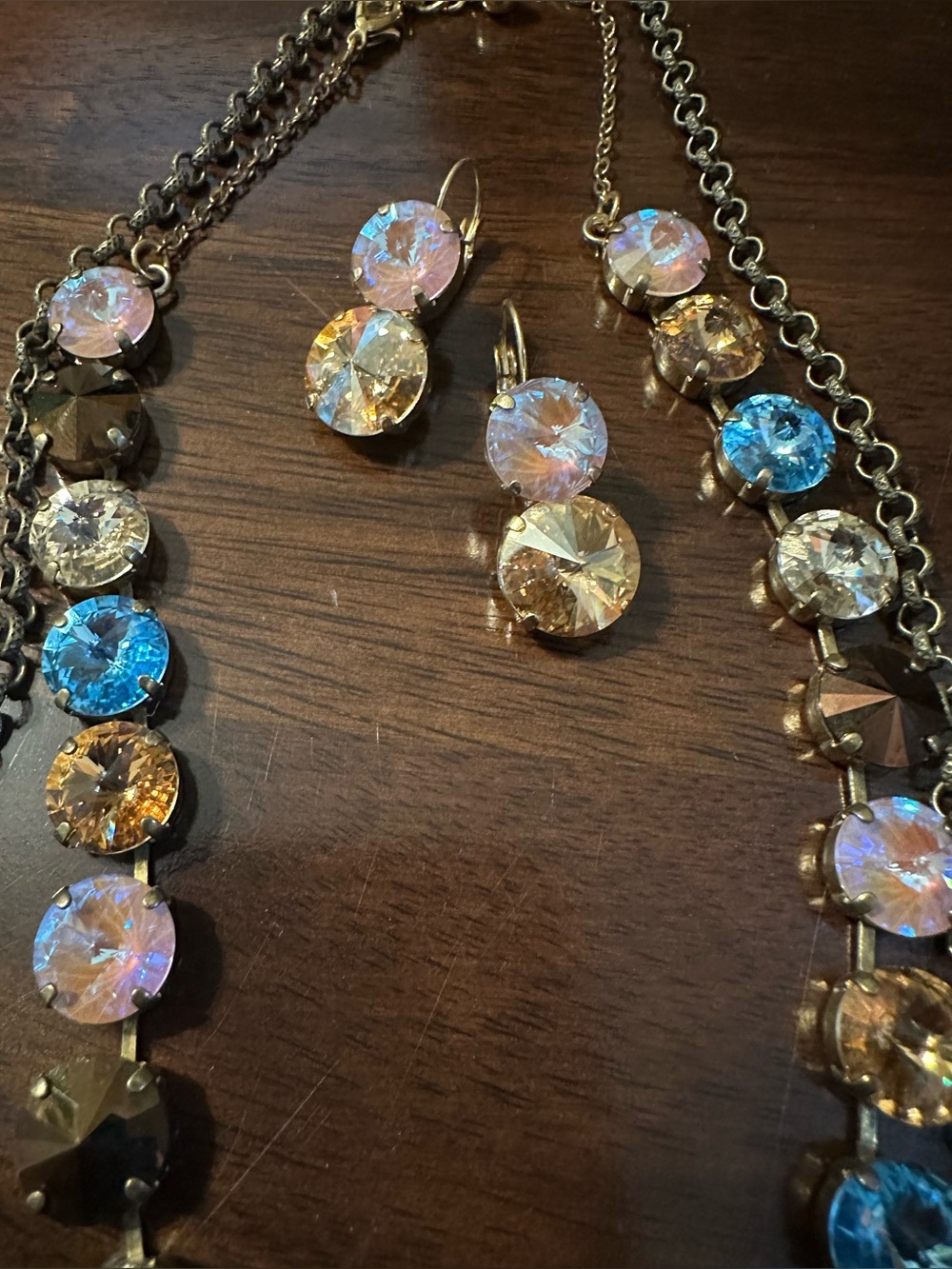 Sabika-inspired layered necklace and earring set - Picture 2 of 5